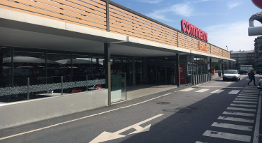 Continente Bom Dia - Padrão da Légua - Oporto, Portugal Continente Bom Dia - Padrão da Légua - Oporto, Portugal